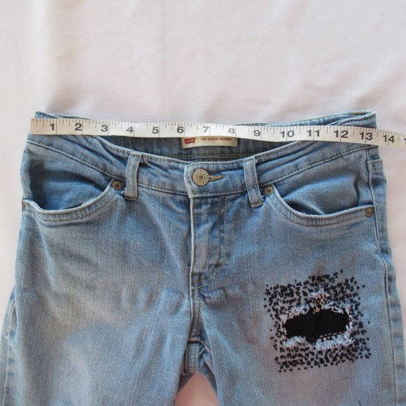 Levi's Girl's Custome Hand Embroidered Jeans 14 - Picture 5 of 16
